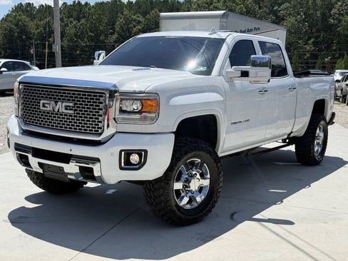 Used 2016 GMC Sierra 3500 Denali w/ Duramax Plus Package AWD/4WD image 3