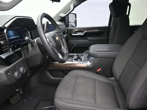 Used 2024 Chevrolet Silverado 3500 LT w/ Convenience Package AWD/4WD image 12