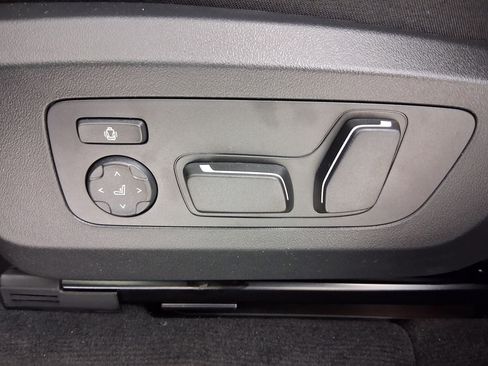 New 2026 BMW X3 xDrive30 w/ Convenience Package image 13