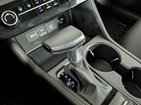 Certified 2025 Hyundai Sonata SE image 20