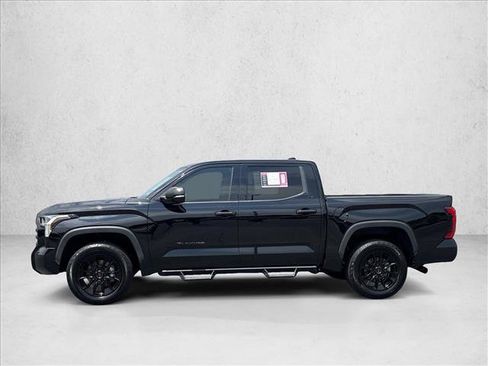 Used 2023 Toyota Tundra SR5 w/ SR5 Convenience Package AWD/4WD image 8