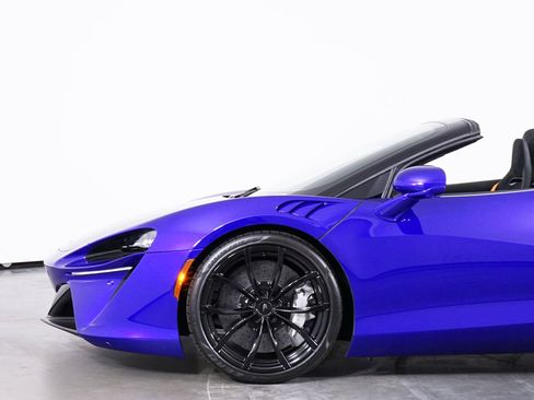 New 2025 McLaren Artura Spider RWD image 22