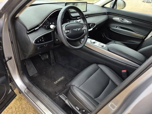 Used 2025 Genesis GV70 2.5T w/ Select Package image 14