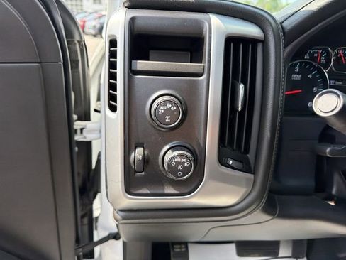 Used 2018 GMC Sierra 1500 SLE w/ SLE Value Package AWD/4WD image 17