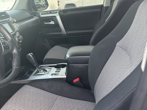 Used 2015 Toyota 4Runner SR5 image 7