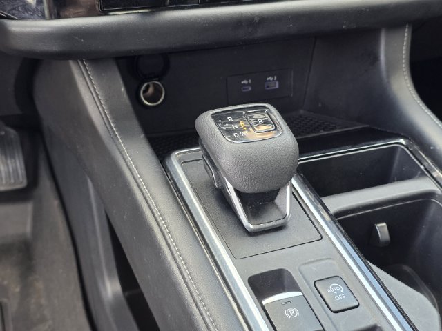 Used 2022 Nissan Pathfinder SV FWD image 22
