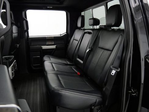 Used 2022 Ford F250 Lariat w/ Black Appearance Package AWD/4WD image 21