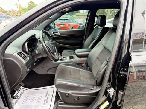Used 2021 Jeep Grand Cherokee Laredo X AWD/4WD image 12