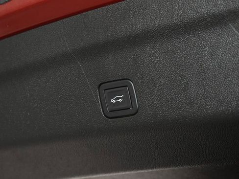 Used 2024 GMC Yukon XL Denali Ultimate AWD/4WD image 42