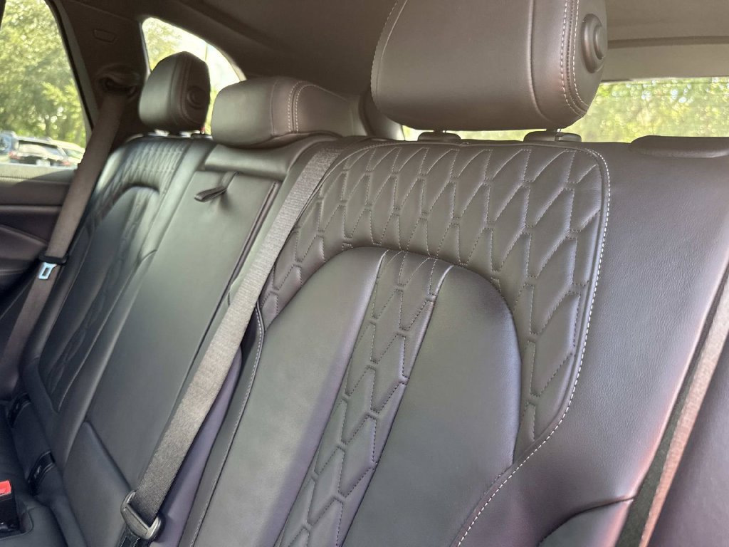 Used 2022 BMW X5 sDrive40i w/ M Sport Package RWD image 14