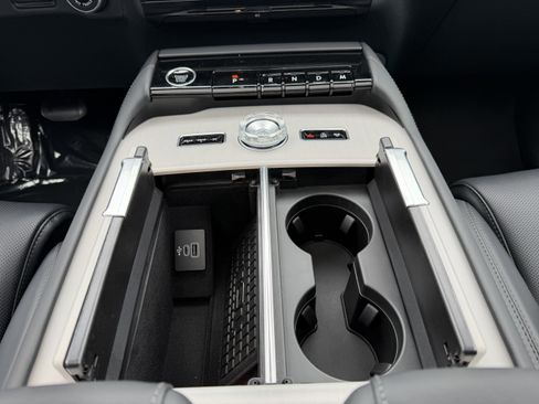 New 2026 Lincoln Navigator Reserve AWD/4WD image 20