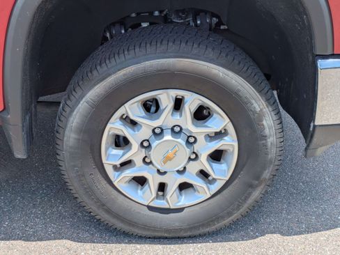 Used 2024 Chevrolet Silverado 2500 LTZ w/ LTZ Premium Package AWD/4WD image 10