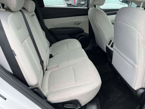 Used 2025 Hyundai Tucson SEL FWD image 9