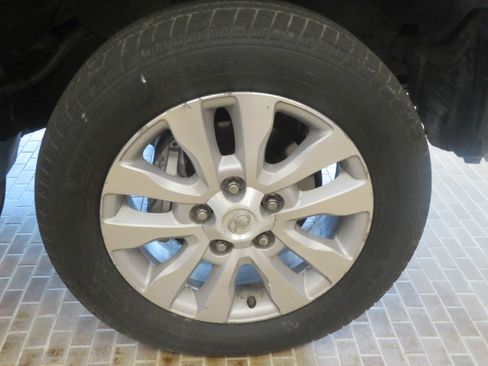 Used 2019 Toyota Tundra SR5 AWD/4WD image 11