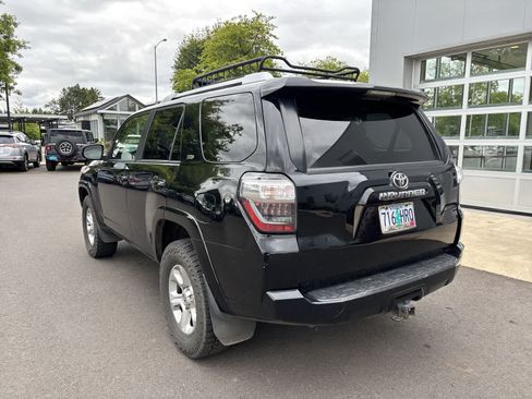 Used 2014 Toyota 4Runner SR5 AWD/4WD image 3
