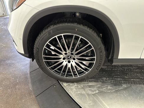 Used 2026 Mercedes-Benz GLC 300 image 32