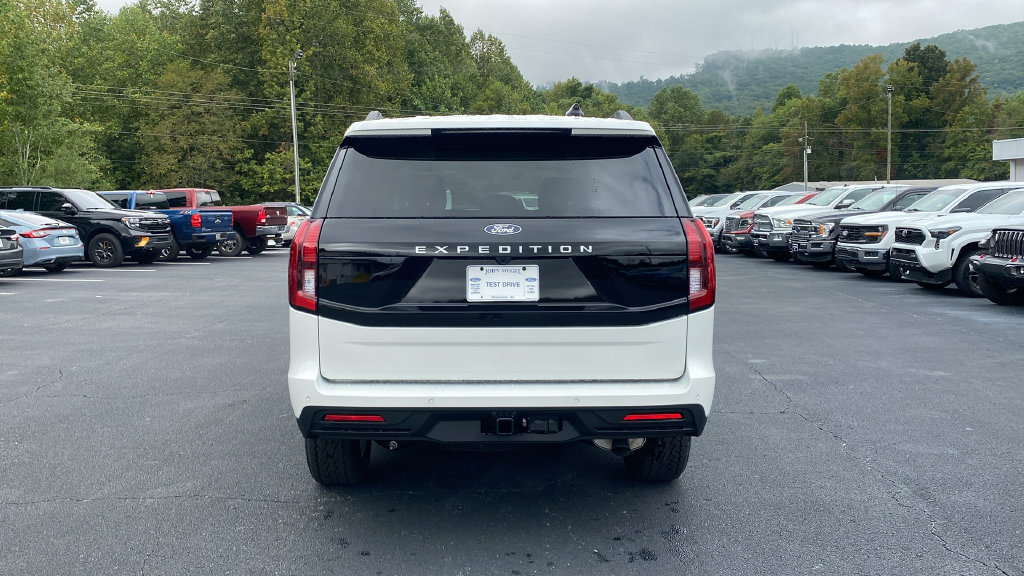 New 2027 Ford Expedition Active AWD/4WD image 6