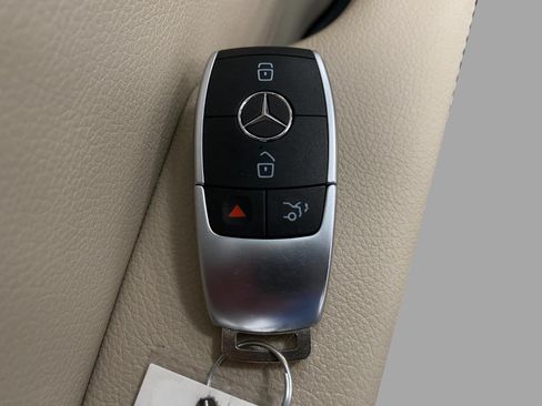 Used 2019 Mercedes-Benz C 300 4MATIC Sedan image 31