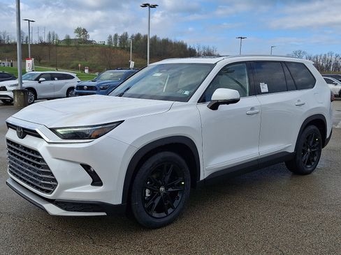 New 2026 Toyota Grand Highlander AWD Hybrid image 2
