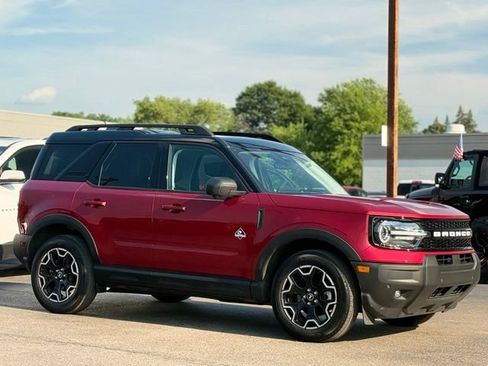 Used 2025 Ford Bronco Sport Outer Banks w/ Outer Banks Tech Package+ AWD/4WD image 35