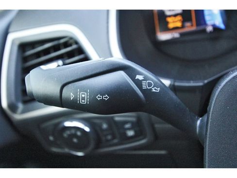 Used 2020 Ford Edge ST-Line FWD image 16