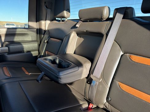 Used 2022 GMC Sierra 2500 AT4 image 16