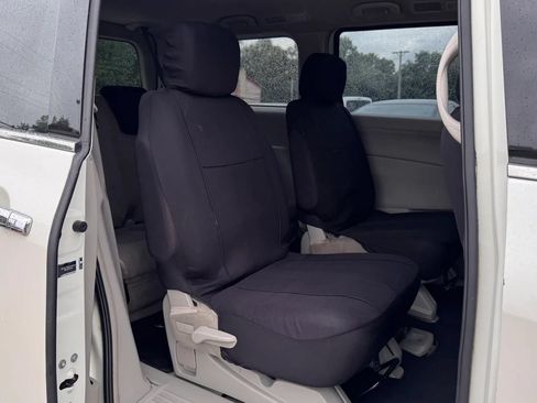 Used 2015 Nissan Quest S FWD image 17