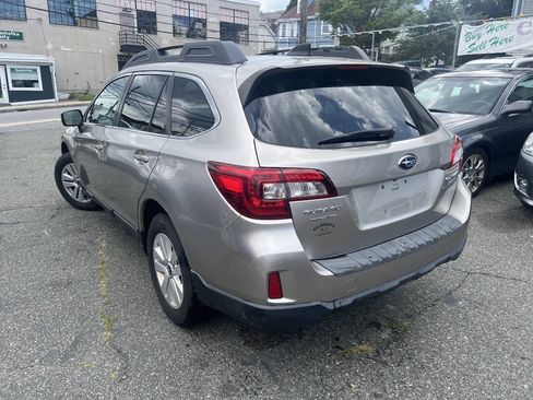 Used 2016 Subaru Outback 2.5i Premium AWD/4WD image 7
