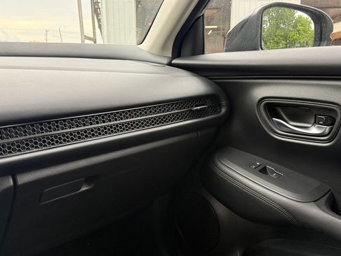 Used 2023 Honda HR-V LX image 29