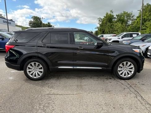 Used 2023 Ford Explorer Limited w/ Equipment Group 301A AWD/4WD image 6
