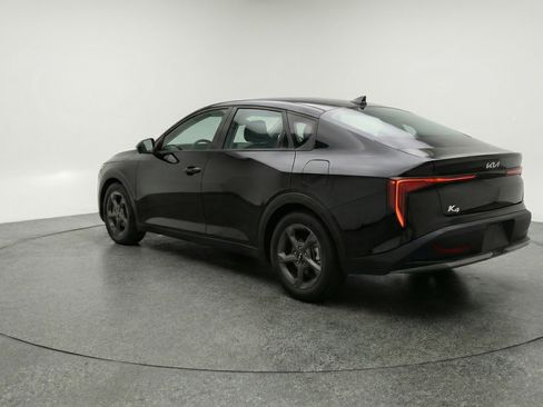 Used 2025 Kia K4 LXS FWD image 6