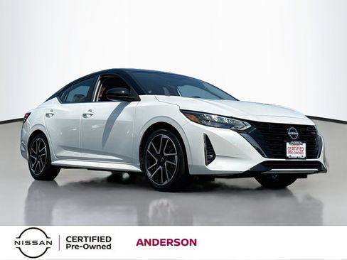 Certified 2025 Nissan Sentra SR FWD image 1