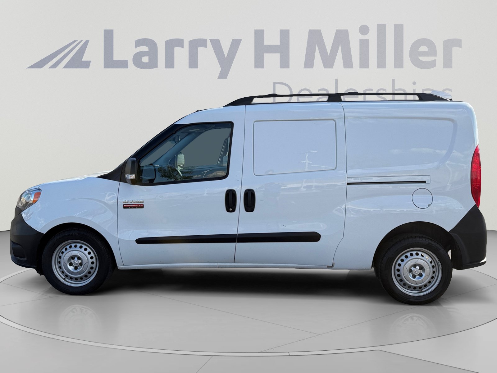 Used 2018 RAM ProMaster City Tradesman FWD image 2