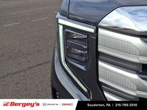 New 2026 GMC Sierra 1500 SLE w/ Preferred Package image 7
