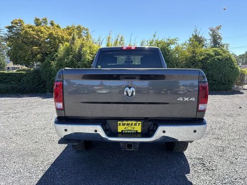 Used 2018 RAM 2500 Tradesman w/ Chrome Appearance Group AWD/4WD image 4