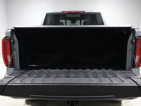 Used 2025 GMC Sierra 1500 AT4X image 5