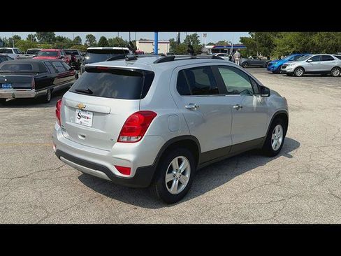 Used 2018 Chevrolet Trax LT w/ LT Convenience Package FWD image 36