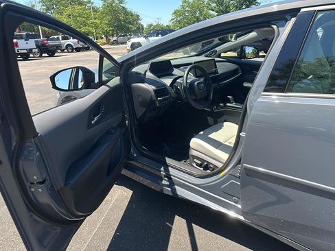 Used 2024 Toyota Prius Limited w/ Limited Premium Package FWD image 2