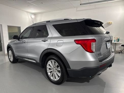 Used 2023 Ford Explorer Limited w/ Limited Technology Package RWD image 5