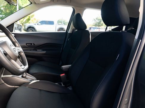 New 2025 Nissan Kicks Play S image 18