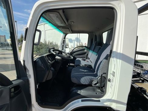 Used 2024 Chevrolet Low Cab Forward 5500XD image 13