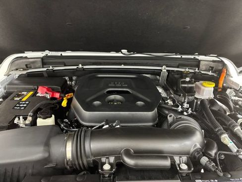 Used 2025 Jeep Wrangler Unlimited Sahara w/ Safety Group AWD/4WD image 11