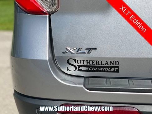 Used 2021 Ford Explorer XLT w/ Equipment Group 202A AWD/4WD image 11