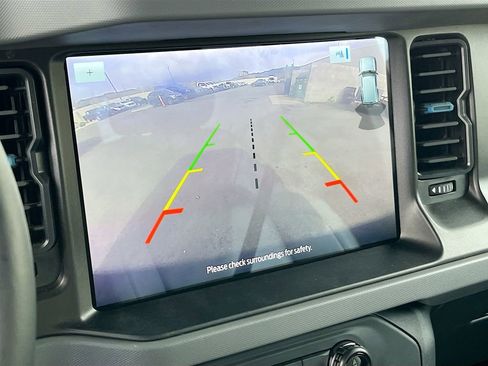 Used 2024 Ford Bronco Black Diamond AWD/4WD image 14