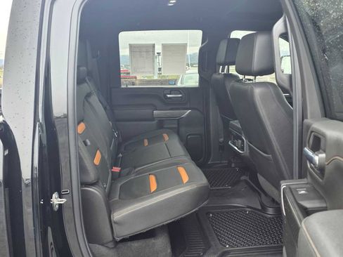 Used 2022 GMC Sierra 2500 AT4 w/ AT4 Preferred Package AWD/4WD image 12
