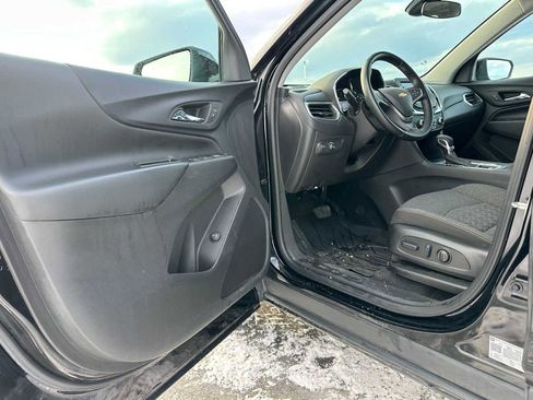 Used 2023 Chevrolet Equinox LT image 19