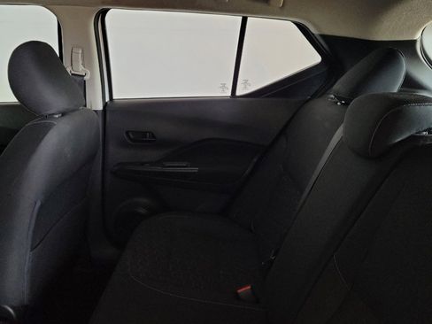 Used 2021 Nissan Kicks S FWD image 18