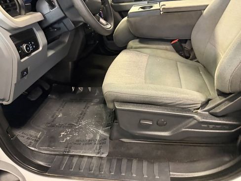 Used 2024 Ford F250 XLT image 17