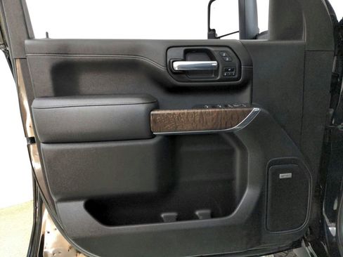 Used 2020 GMC Sierra 2500 Denali w/ Denali Ultimate Package image 25