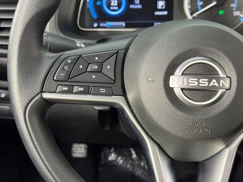 Used 2023 Nissan Leaf S image 20